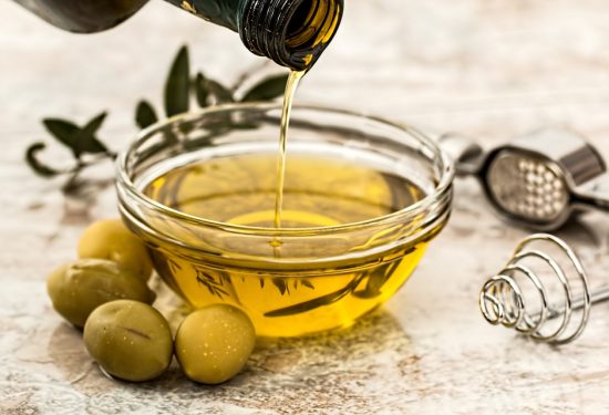 9 Fascinating Reasons Why Should Be Drinking Olive Oil on an Empty Stomach