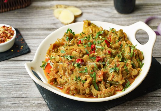 Karela Pyaz Recipe  (Pakistani Desi Food Recipe)